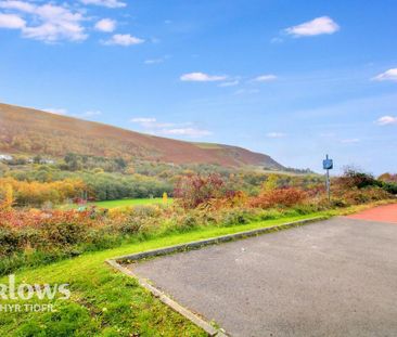 3 bedroom terraced house to rent - Photo 6