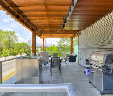 Modern 2 Bed Furnished Condo near OK College - Photo 3