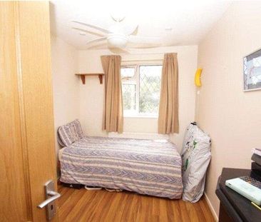 3 bedroom terraced house to rent - Photo 6