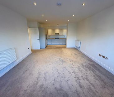 Middleton House - Photo 1