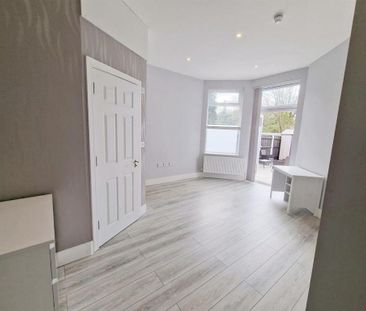 House share to rent - Photo 3