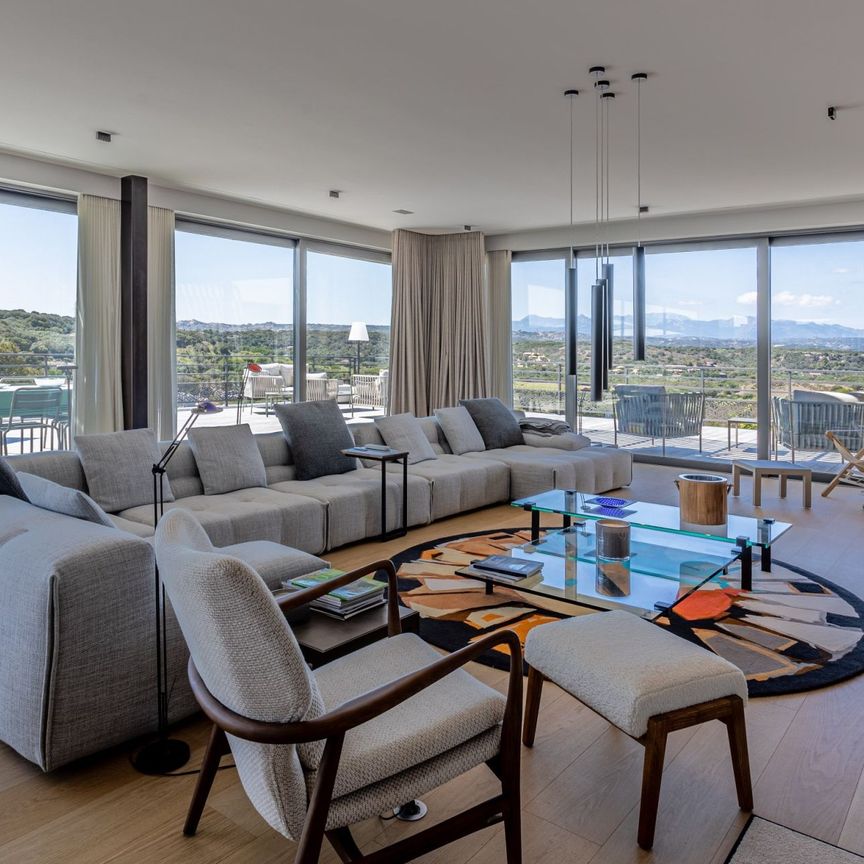 Rental Villa Bonifacio 7 Rooms 350 m² - Photo 1