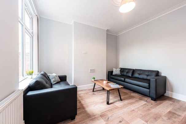 5 bedroom terraced house to rent - Photo 1