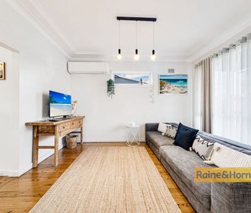 LOVELY TWO BEDROOM HOME - Photo 3