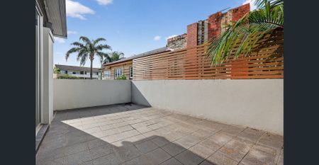 Stylish 1-Bedroom Unit in Prime Clayfield Location - Photo 4