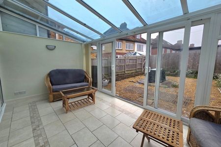 The Avenue - Photo 5