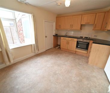 2 bedroom terraced house to rent - Photo 6