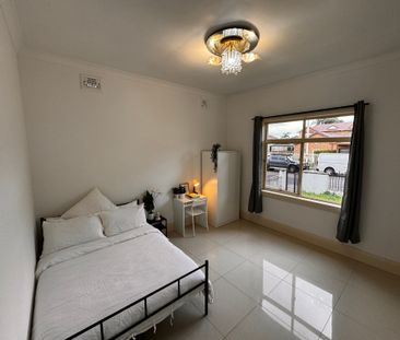Burwood - Photo 2
