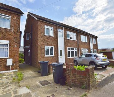 2 bedroom Flat To Let - Photo 2