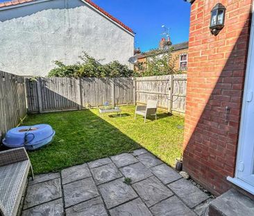 3 bedroom terraced house to rent - Photo 2