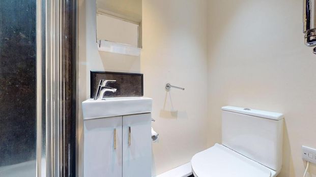 Studio to rent - Photo 1