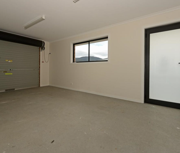 Modern 2-Bedroom Villa Unit with Garage - Perfect for Comfortable L... - Photo 1