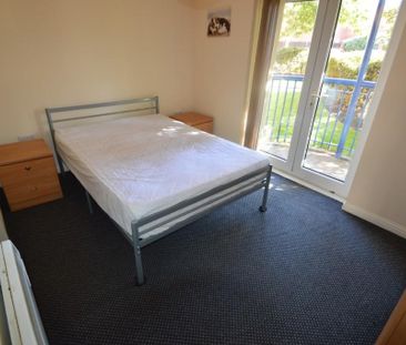 2 Bed Flat, Stretford Road, M15 - Photo 3