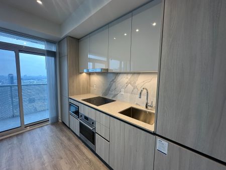 For Lease - 8 Interchange Way Unit# 4806, Vaughan, Ontario - Photo 5