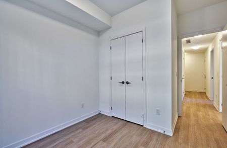 For Lease - 8 David Eyer Road Unit# 1221, Richmond Hill, Ontario - Photo 2