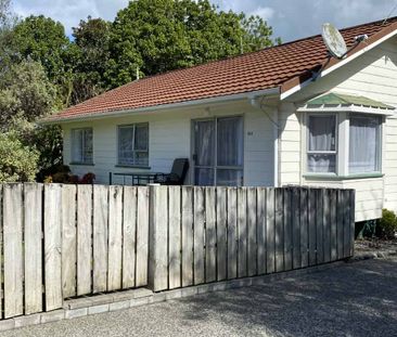 Cozy Cottage in Onerahi - Photo 3