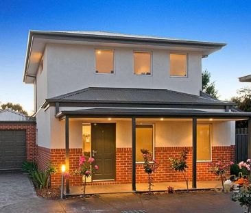 “PERFECT HOME IN FOOTSCRAY” - Photo 1