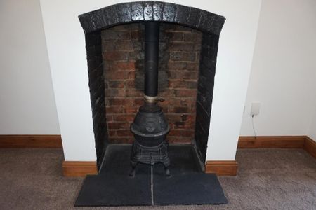 2 bedroom terraced house to rent - Photo 3