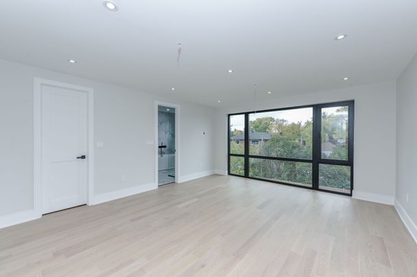 For Lease - 90 Twelfth Street, Toronto, Ontario - Photo 1