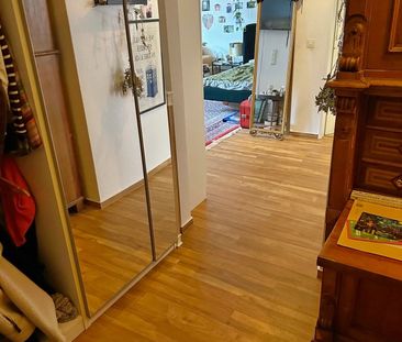 Citylage *** Gemütliches Apartment mit Südbalkon und Einbauküche **... - Foto 1