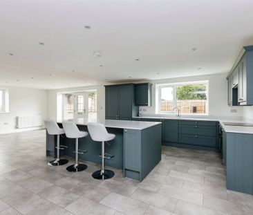 PETERBOROUGH - Photo 5