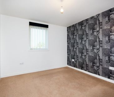 Two Bed, First Floor Apartment with Allocated Parking Space in the ... - Photo 6