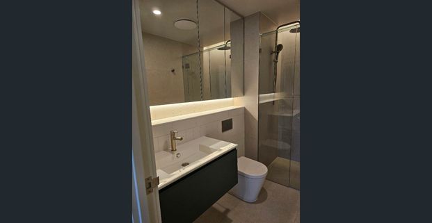 Modern 2 Bed, 2 Bath Rental Apartment in Vibrant West Village - Photo 1