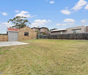 Fresh, Inviting & Exceptionally Versatile - Photo 2