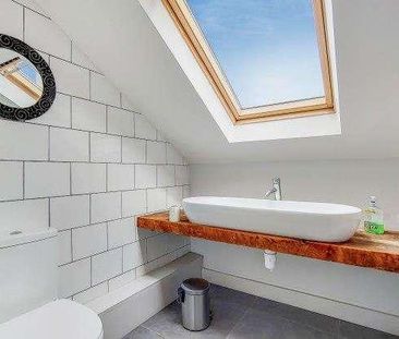 Sheepcote Lane, London, SW11 - Photo 4