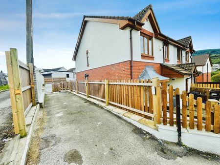 Zion Close, Troedyrhiw, MERTHYR TYDFIL - Photo 4