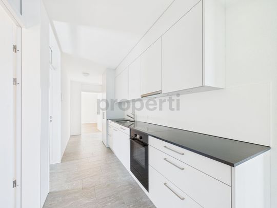 Modern 3.5-room apartment with terrace in Benzenschwil - Photo 1