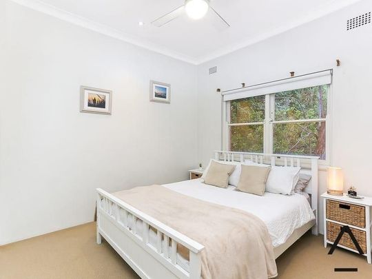 Impressive two bedroom apartment in prized position - Photo 1