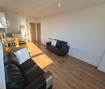 2 bedroom apartment to rent - Photo 4