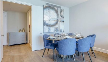 Circus Apartments, 39 Westferry Circus, Canary Wharf, London, E14 - Photo 3