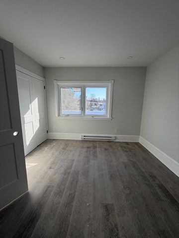332 Osgoode - Photo 3