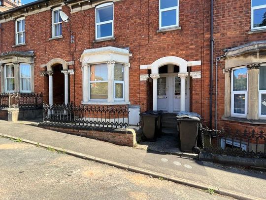 Gladstone Terrace, Grantham, Lincolnshire, NG31 - Photo 1