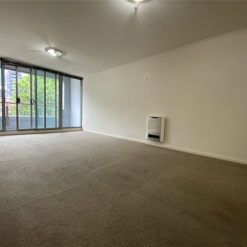 204/118 Dudley Street - Photo 1