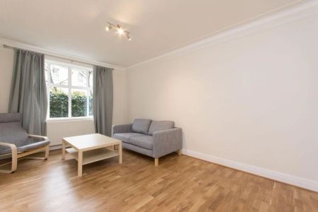 2 Bedroom Flat - Photo 2