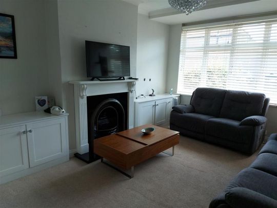 5 bedroom semi-detached house to rent - Photo 1
