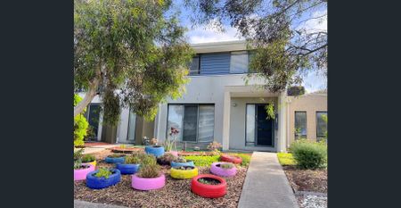 Style, Comfort and Convenience - Photo 5