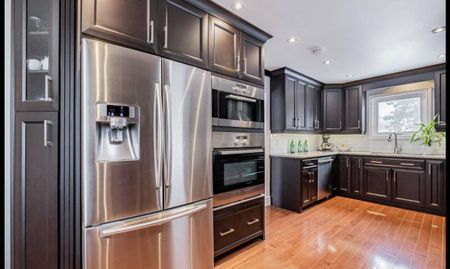 For Lease - 30 Markham Street, Brampton, Ontario - Photo 5