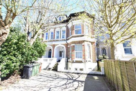 Upper Grosvenor Road, Tunbridge Wells, Kent, TN1 - Photo 2