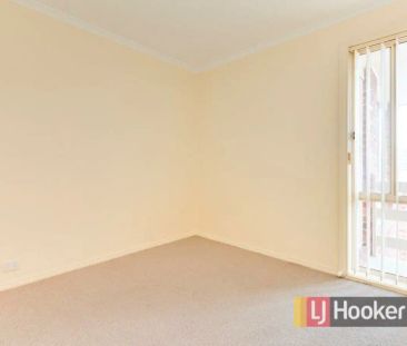 2/5 Glenda court, Pakenham VIC 3810 - Photo 5