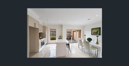 Stylish Living in a Private, Convenient Setting - Photo 5