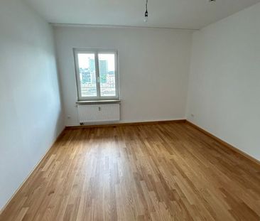 Zentrale 2-Zimmer-Wohnung mit Einbauküche und Balkon 1102-24.15 - Foto 3