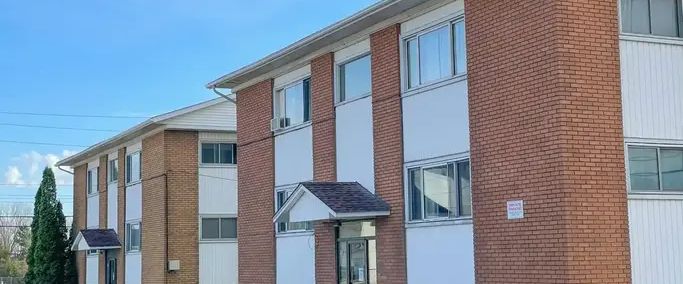 Hemlock Place Apartments | 420 A and B McNabb St, Sault Ste. Marie - Photo 1