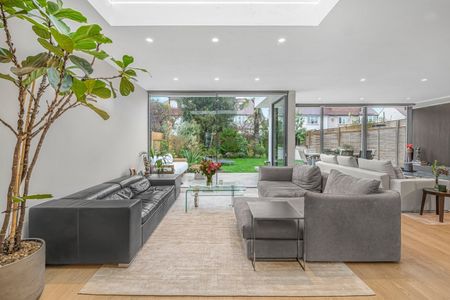 Shottfield Avenue, East Sheen, London, SW14 - Photo 4