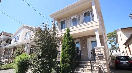 For Lease - 950 Greenwood Avenue, Toronto, Ontario - Photo 4