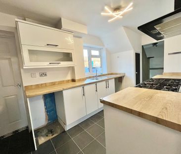 3 bedroom end of terrace house to rent - Photo 6