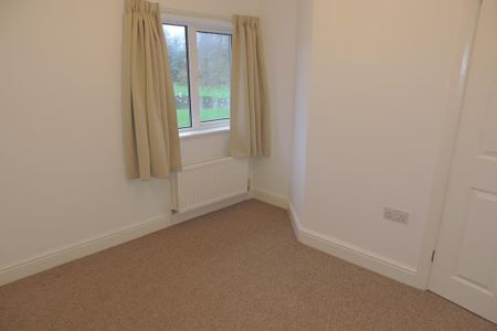 2 bedroom semi-detached house to rent - Photo 2